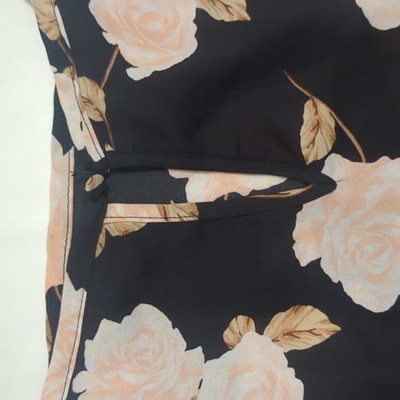 Torrid Georgette Drop Waist Halter Top, Color Floral Black Size 1X - Picture 12 of 15